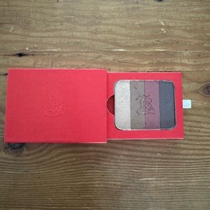 la bouche rouge eyeshadow